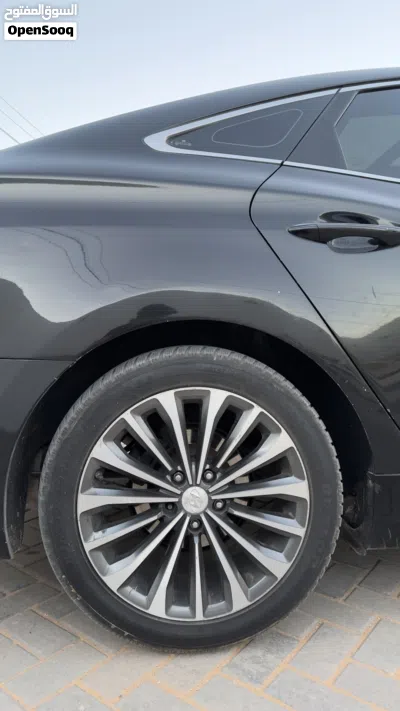 Hyundai Azera Standard 2