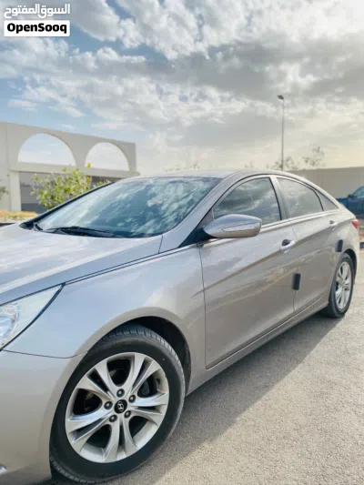 Hyundai Sonata GLS 3
