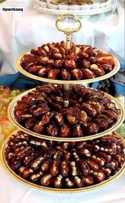 تمور محشية فاخرة/كراميل و لوز 2