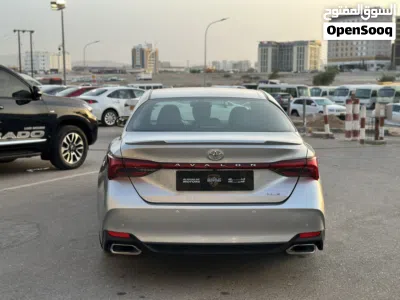 Toyota Avalon XLE 4