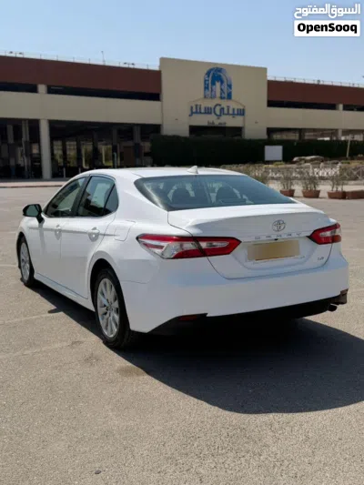 Toyota Camry LE 2
