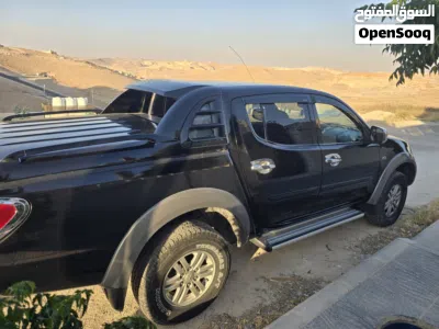 Mitsubishi L200 Double Cab GLX 2