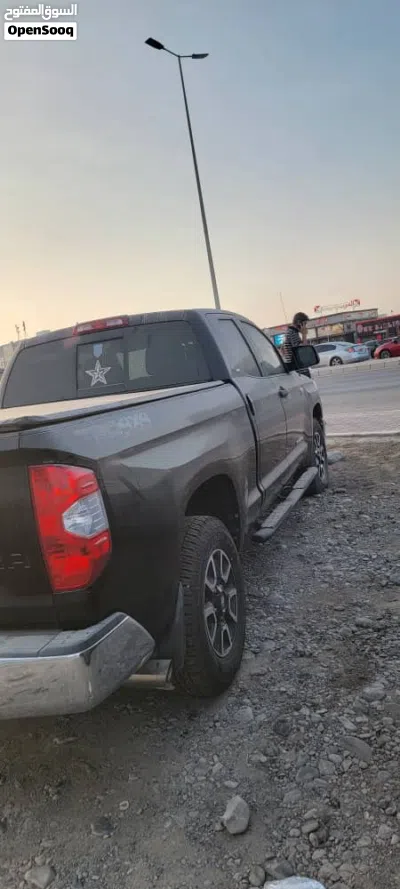 Toyota Hilux SR 4