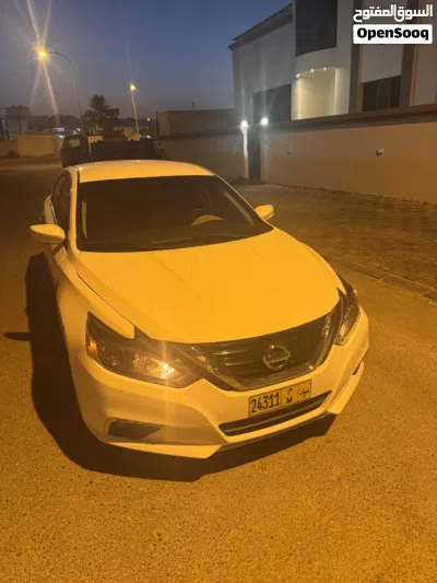 Nissan Altima S 2