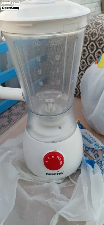 للبيع خلاط مستعمل نظيف ومقشرة فواكه جديده 3