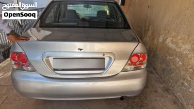 ميتسوبيشي لانسر Standard 4