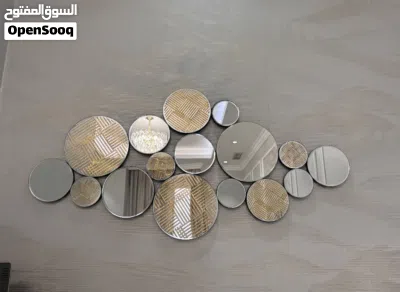بوفية مع مراية و مراية جدار و طاولة زاوية كل غرض بسعره 4