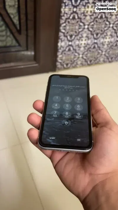 هاتف ايفون 11. 3
