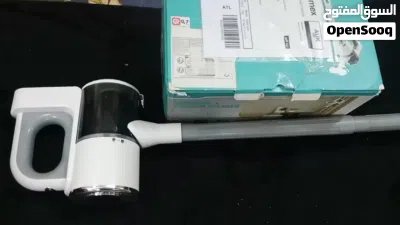 (المكنسة اللاسلكية) لاسلكية بالكامل: تعمل بشحن البطارية، مما يعني حرية الحركة في أرجاء المنزل دون ا 2
