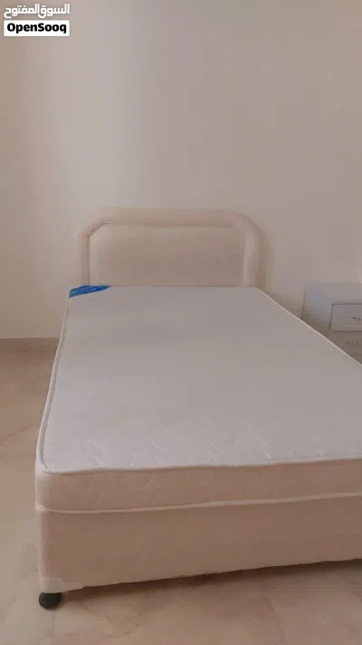 سرير نظيف جداً للبيع استعمل قليل المكان الخوض 2