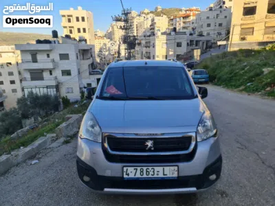 بيجو بارتنر Standard 4