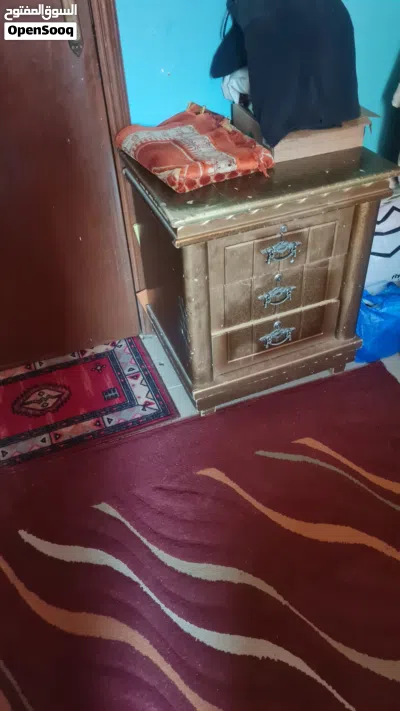 غرفة نوم للبيع – استعمال نظيف بسعر ممتاز 4