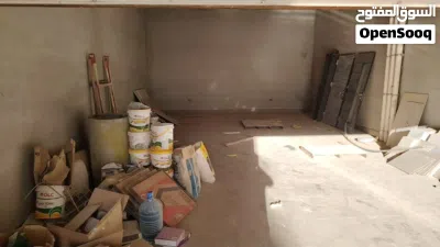 ثلاث محلات لل إيجار كل محل مساحته 73متر ول عمق 11 واجهت ثلاث محلات 7متر 4