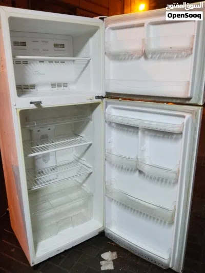 fridge for sale good condition and working properly good with warranty with delivery 2