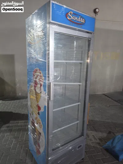 ثلاجه عرض بابين موديل جديد وفريزر وقافيه باب واحد 2