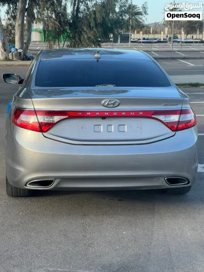 Hyundai Azera GL 2
