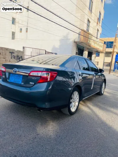 Toyota Camry XLE 3