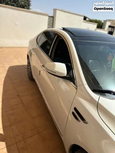 Kia Cadenza 3