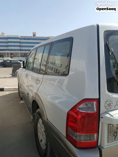 ميتسوبيشي باجيرو GLS 4