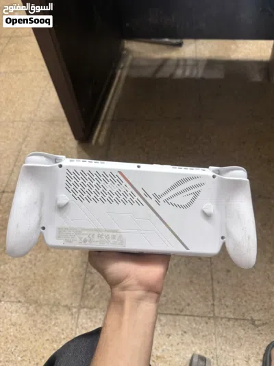ROG Xbox Ally 2 3