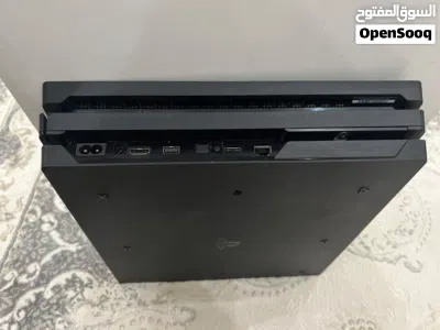 PS4 Pro نظيف جدًا للبيع 4