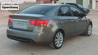 Kia Cerato EX 4