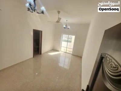 شقة كبيرة للإيجار مع النت والمكيفات 4