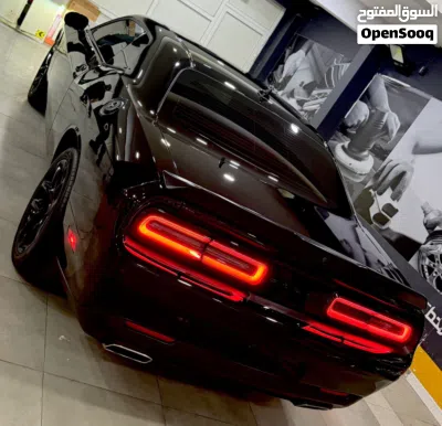Dodge Challenger SXT 4