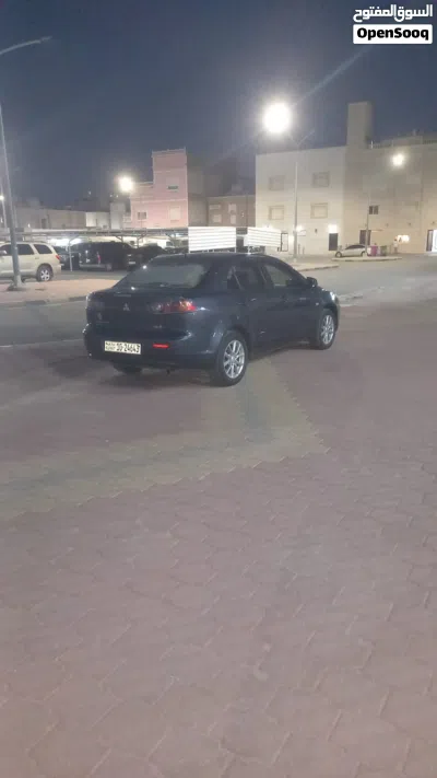 Mitsubishi Lancer GLS 4