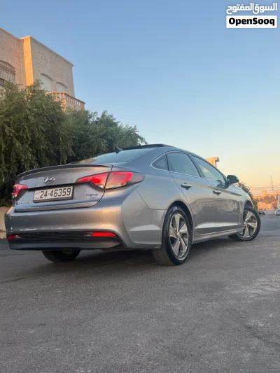 Hyundai Sonata Limited 3