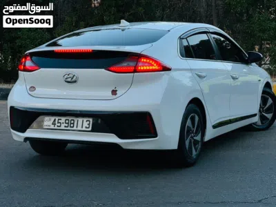 Hyundai Ioniq Standard 2