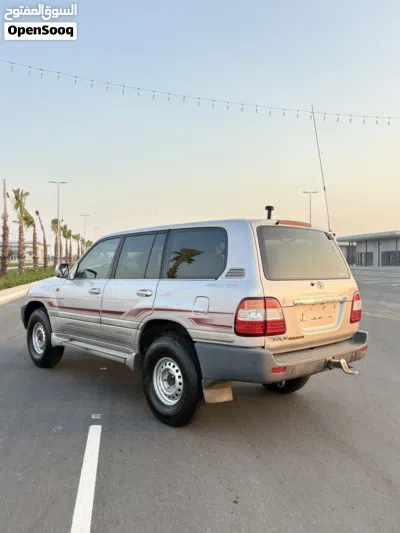 تويوتا لاند كروزر GXR 4