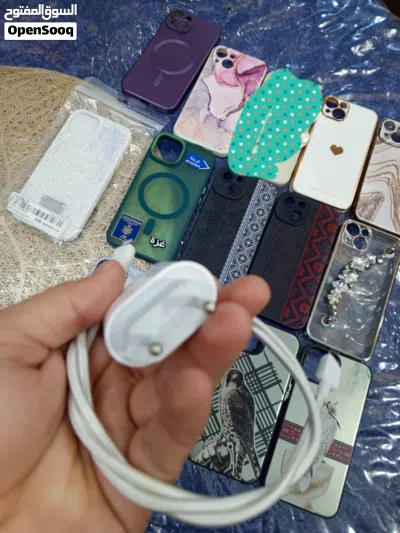 كفرات ايفون 13 مع شاحن الاصلي 4