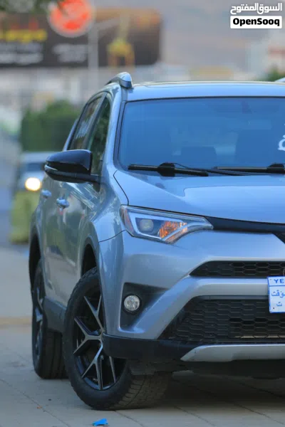 Toyota RAV 4 SE 4