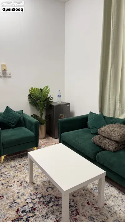 غرفه مع صاله مدخل خاص مفروشه 4