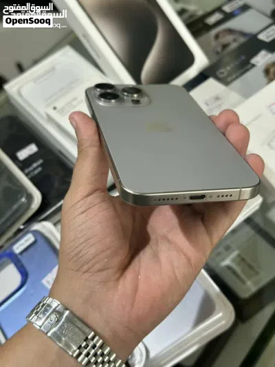 عرض خاااص : iPhone 15 pro max 256gb مع ضمان الوكيل و هاتف بحالة الوكالة مع ملحقاته بأقل سعر 3