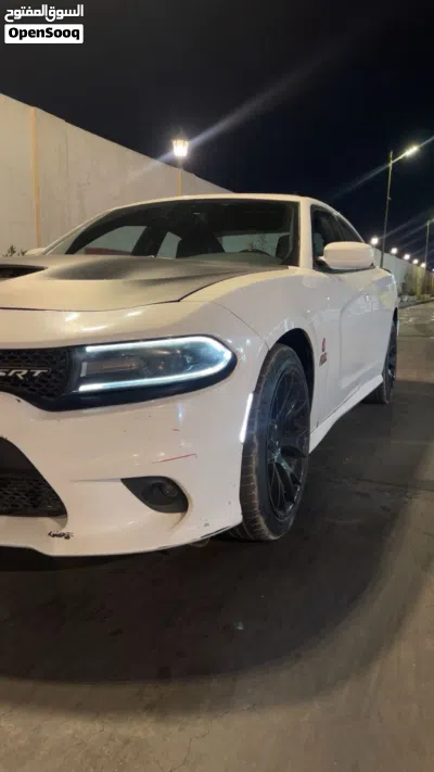 Dodge Charger SXT 2