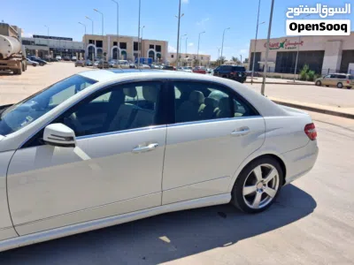 Mercedes Benz C-Class Standard 2