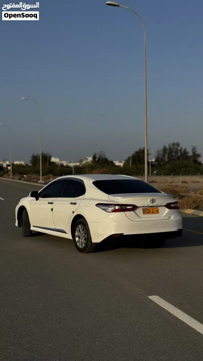 Toyota Camry LE 4