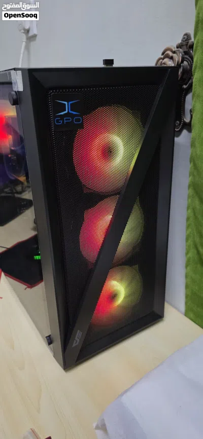 جهاز PC مستخدم أقل من أسبوع مواصفات قوية ، يأتي مع 3 برامج لتحميل الألعاب . 2
