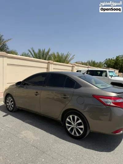 Toyota Yaris Basic 4
