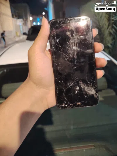 سلام عليكم اخوان اجهزه كلهن يحتاجلهن شاشات بس ما ابيع واحد ابيعهن شلعه كلهن 4