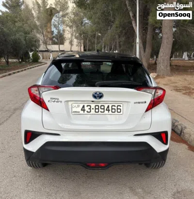Toyota C-HR Standard 3
