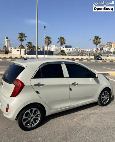 Kia Picanto EX 2