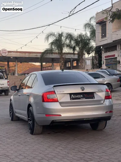سكودا اوكتافيا Standard 4
