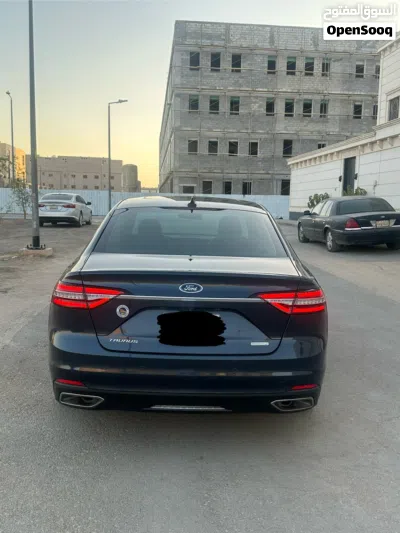Ford Taurus Limited 4