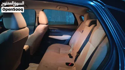 Toyota Yaris Y 4