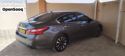 Nissan Altima SV 2