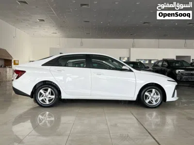 Hyundai Accent Standard 3