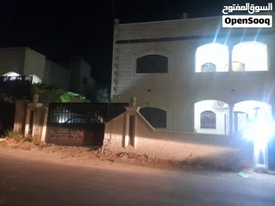 منزل طابقين للبيع 4